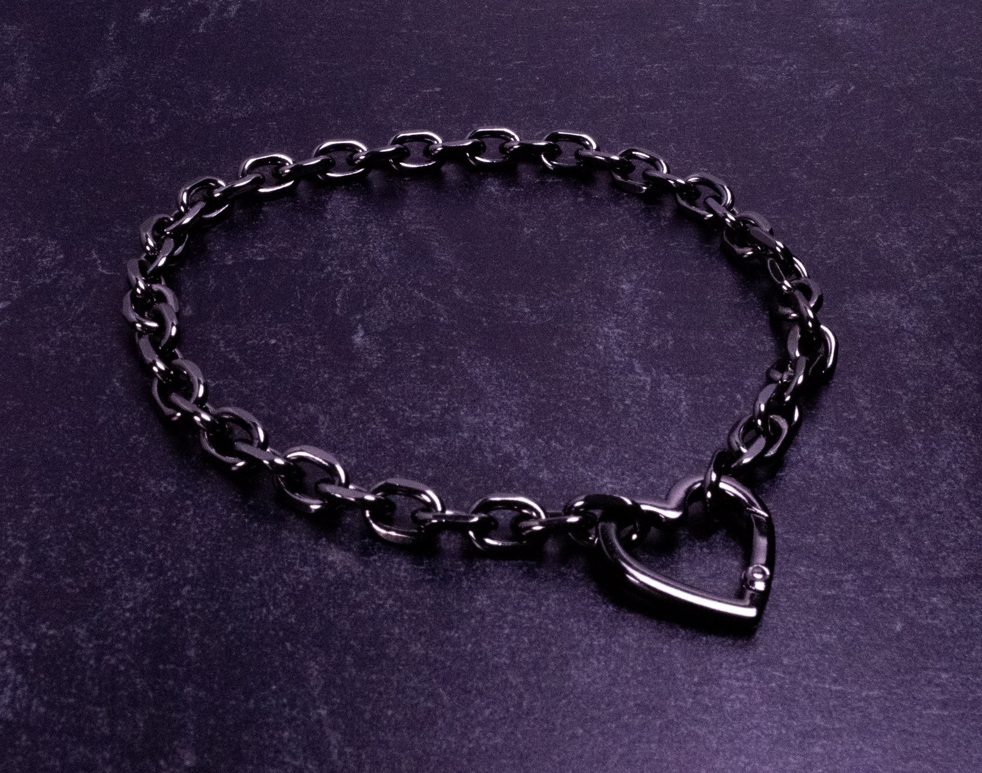 Discreet Day Collar - Heart Clasp O-link Chain Choker